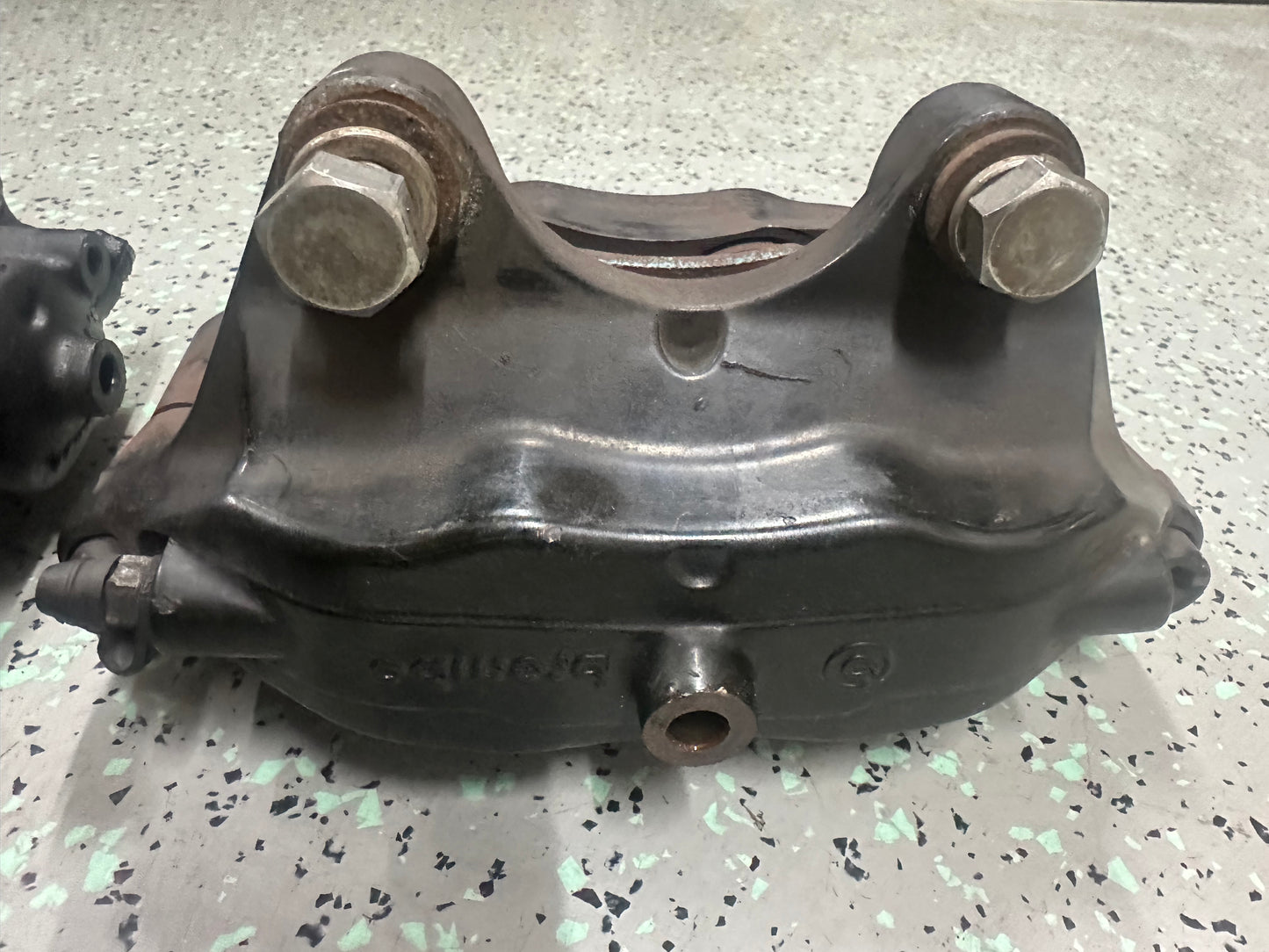 Nissan Skyline GTR R33 Brembo calipers