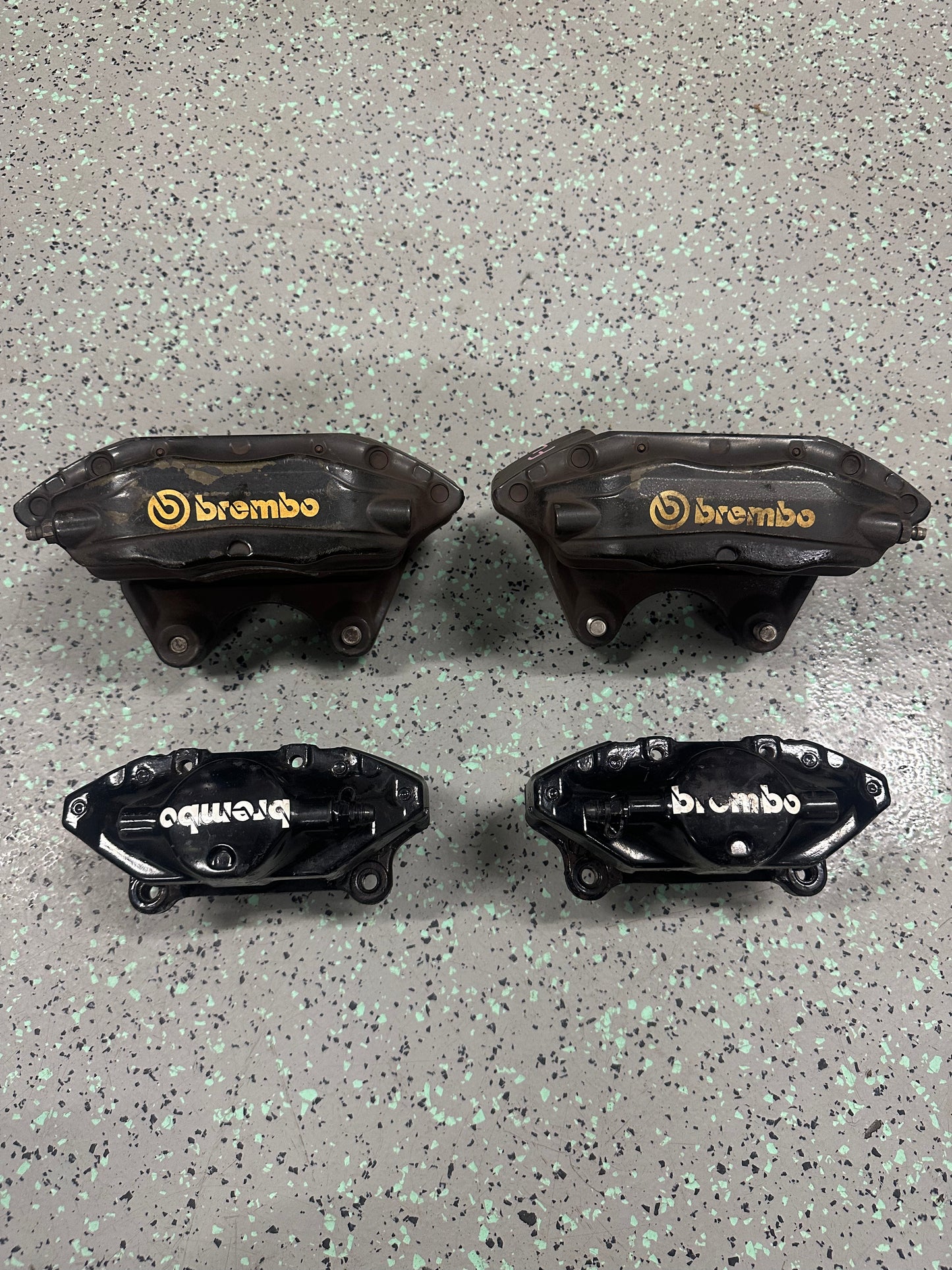 Nissan Skyline GTR R33 Brembo calipers