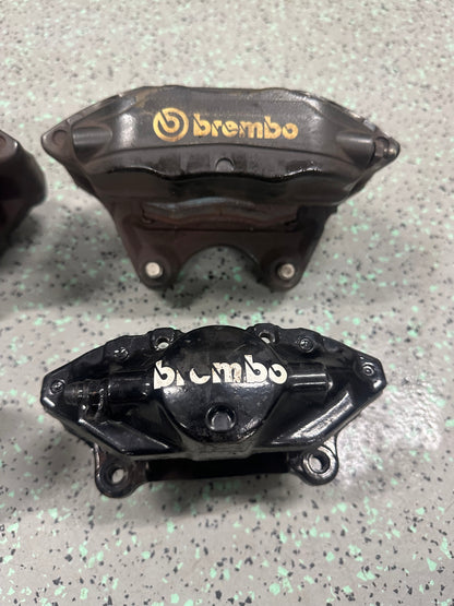 Nissan Skyline GTR R33 Brembo calipers