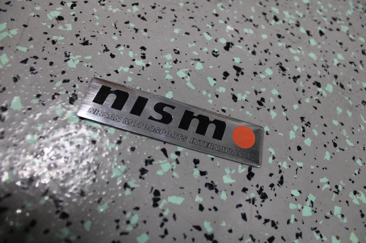 Nismo Mid logo trunk emblem - Used