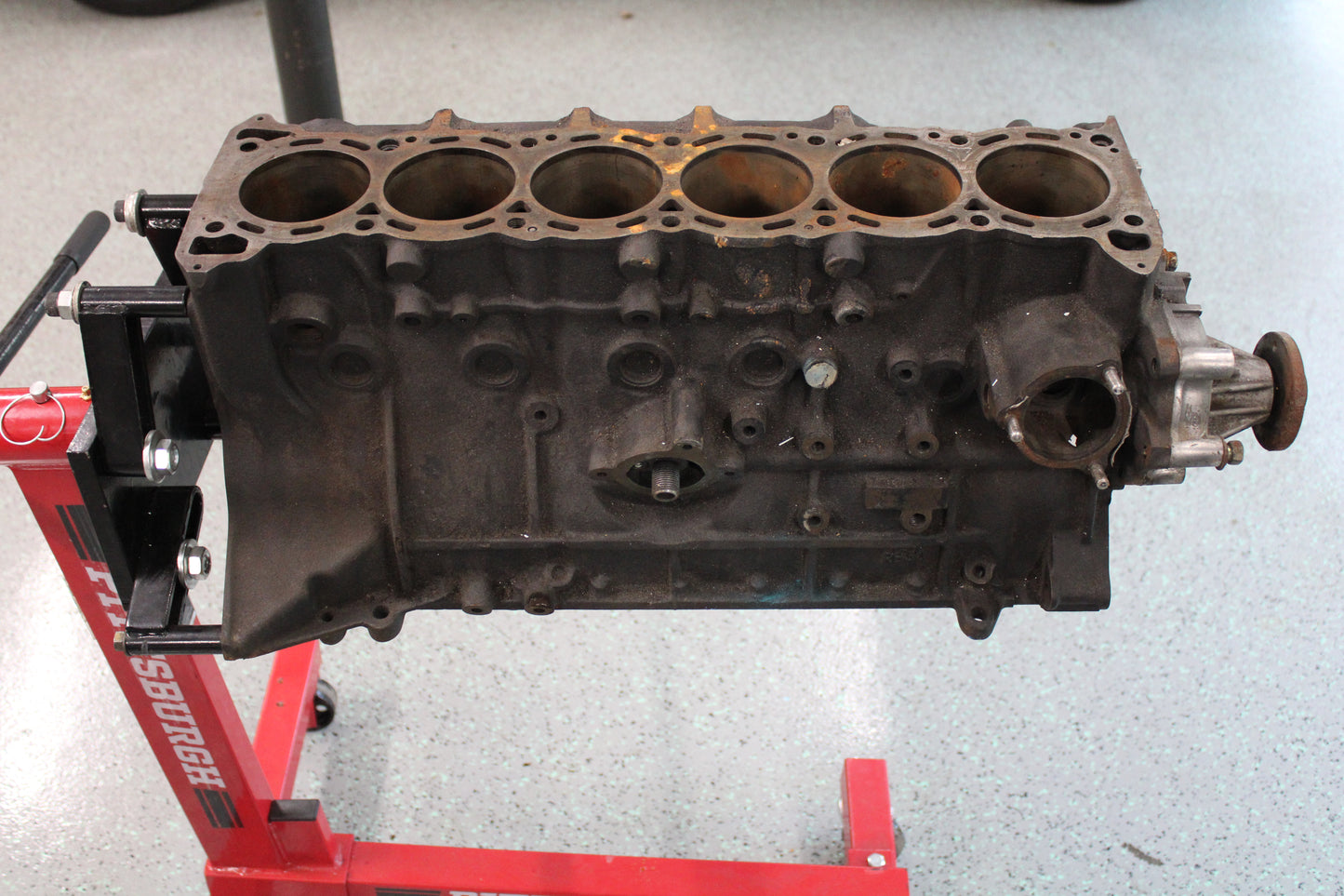 RB30 S2 #8 Engine - Block, crank, girdle only